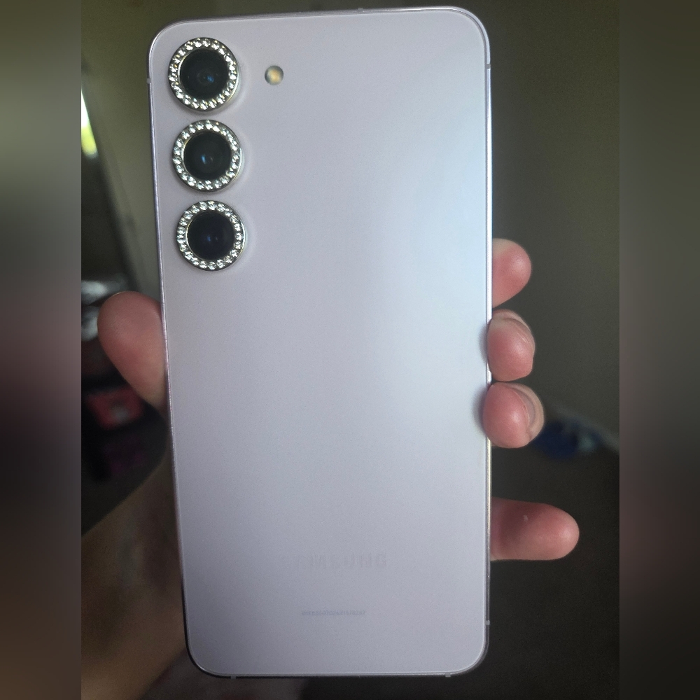 Samsung Galaxy S23 - Picture 2 of 4